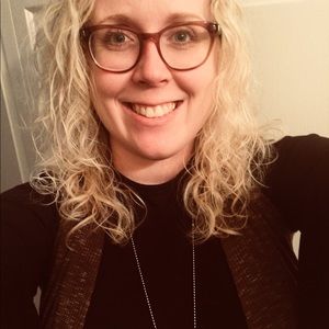 Meet your Posher, Corri